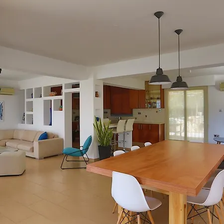 וילה Infinite Blu