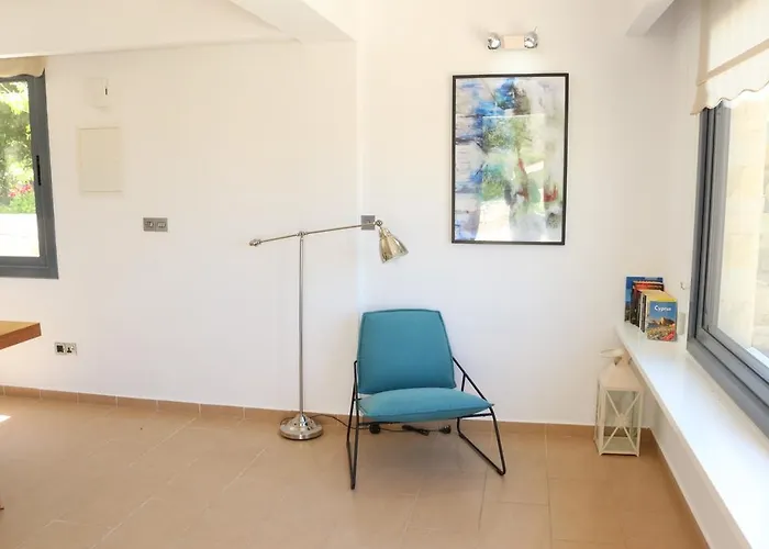 Infinite Blu * Paphos