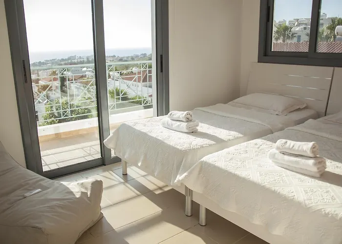 Infinite Blu Villa *