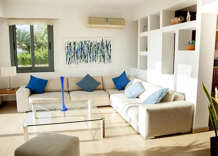 Infinite Blu Villa *